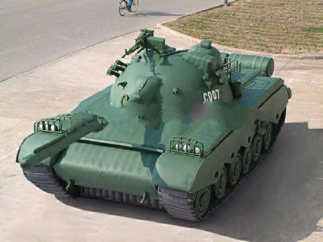 龙华充气坦克战车